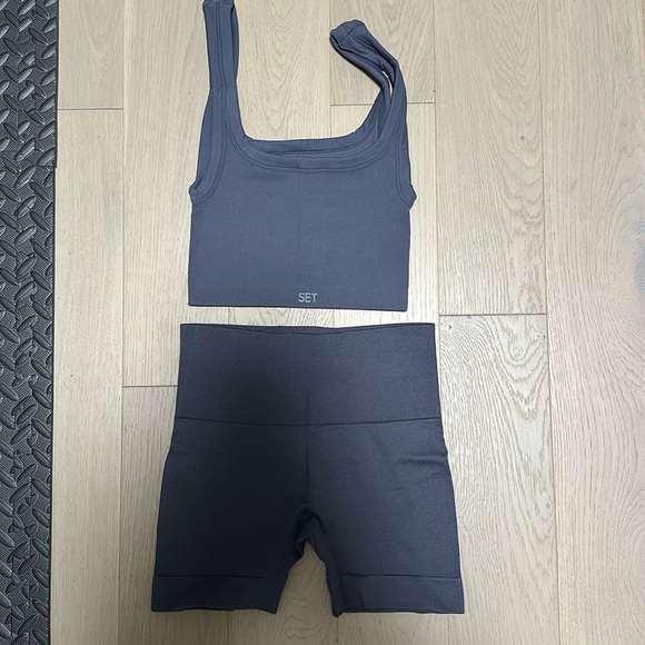 Set Active Cropped Tank Biker Short Set - Picture 1 of 5